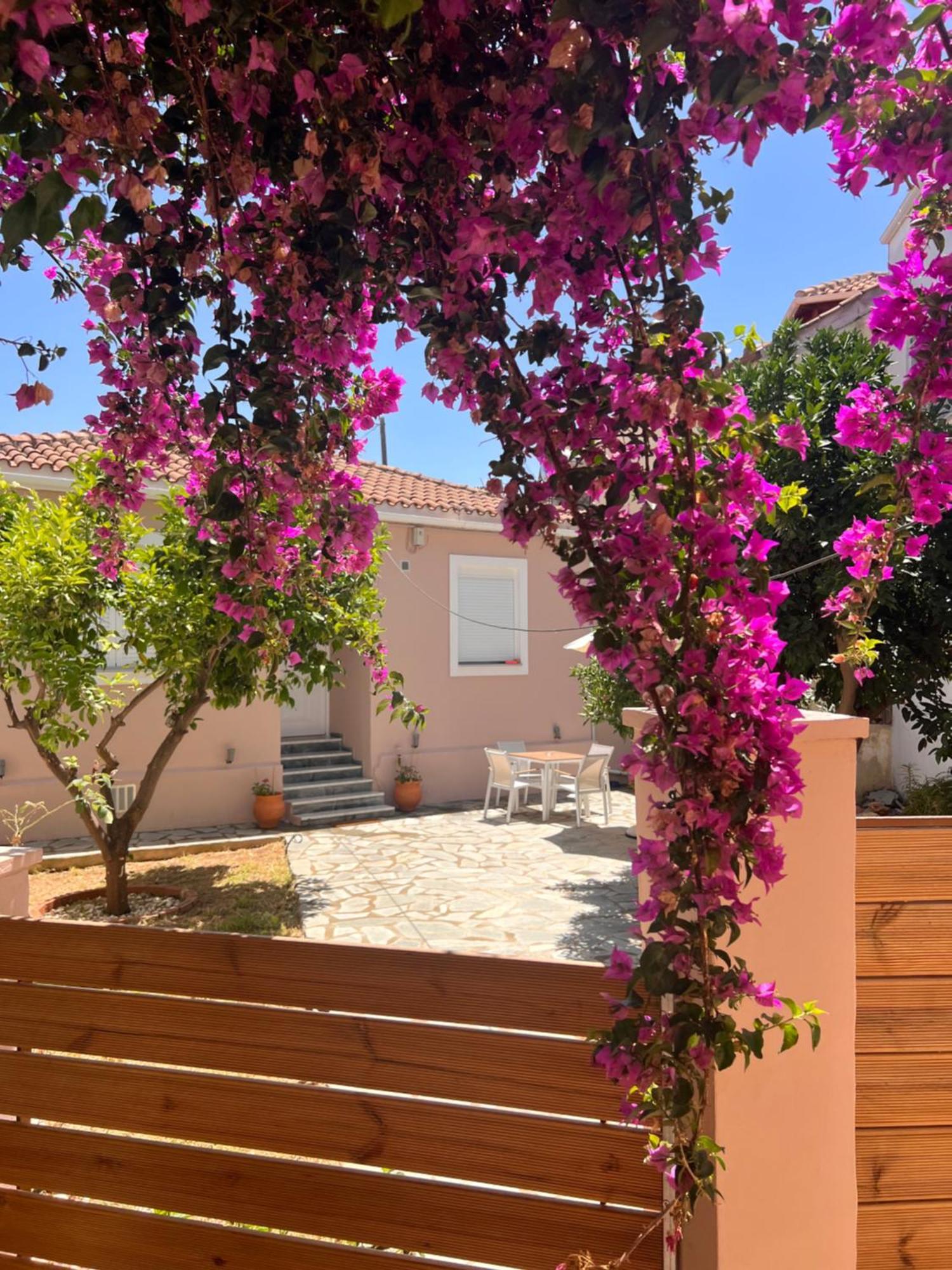 Villa Saitan Bazaar Превеза Экстерьер фото